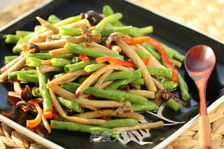 茶树菇炒豆角的做法