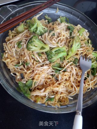 有营养又简单的炒方便面的做法