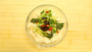 学“油泼面”之妙招 在家品陕西之美味的做法