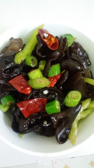 凉调开胃木耳