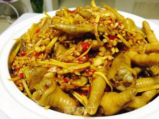 “么么”酸辣鸡爪的做法