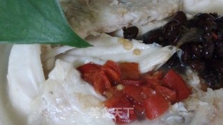 金针菇鱼汤粉的做法