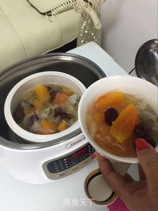 银耳木瓜红枣糖水的做法