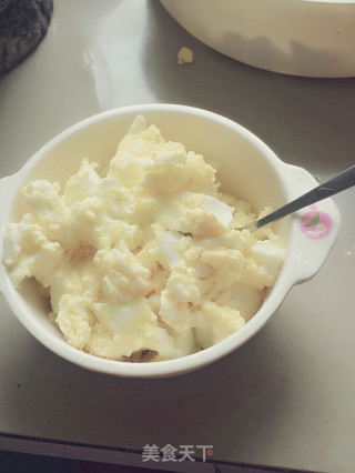 馒头伴侣------鸡蛋拌蒜的做法
