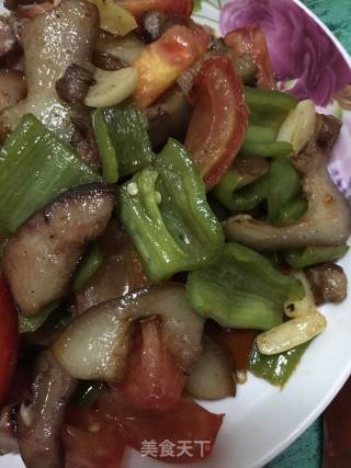 猪脸肉上的青椒的做法