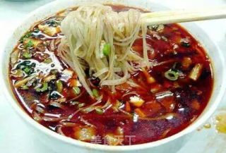 岐山臊子面（附关于香料配方、酸汤制法与技术要点详解）的做法