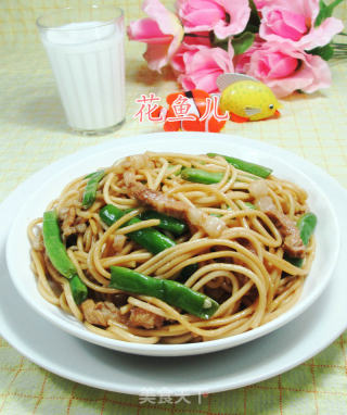 猪肉梅豆炒面的做法