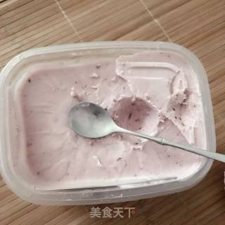 蓝莓酸奶冰淇淋
