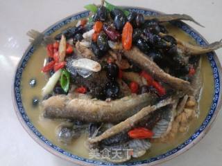 泥鳅炖黑豆的做法