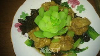 木耳炒油面筋的做法
