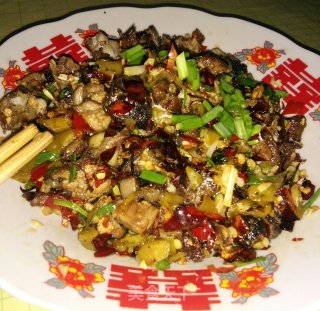 香辣鸡丁的做法