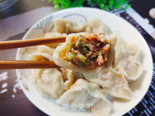 猪肉芹菜馅水饺的做法