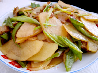 葱香腩肉土豆片的做法