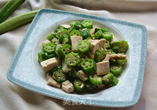 豆腐炒秋葵的做法