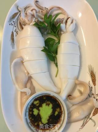 白灼鲜鱿的做法