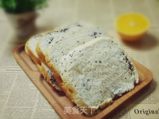 黑芝麻吐司（面包机）的做法