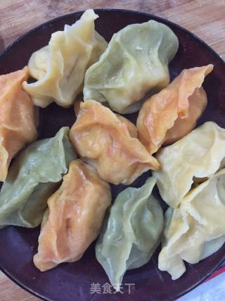 五彩花样饺子的做法