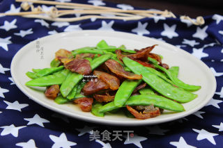 腊肠炒荷兰豆的做法