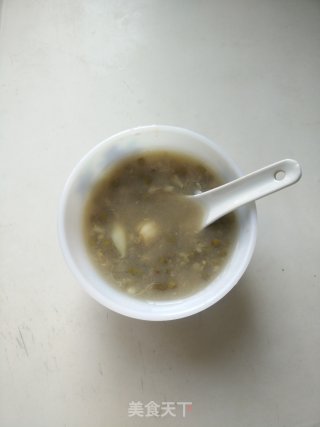 冰镇百合绿豆汤的做法