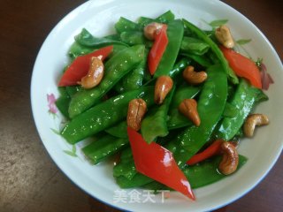 荷兰豆炒腰果的做法