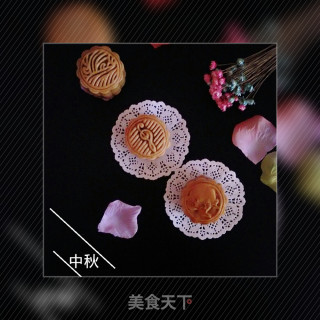 红豆沙咸蛋月饼的做法