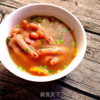 花生鸡爪汤的做法