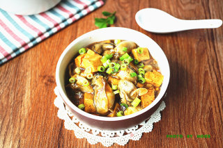 【海蛎子烧豆腐】的做法