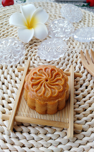 广式蔓越莓绿豆沙月饼的做法