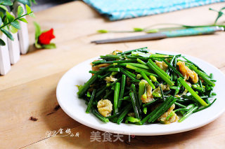 韭菜梗炒鸡蛋的做法