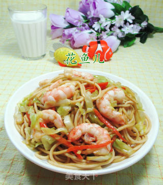 虾仁圆白菜炒面的做法