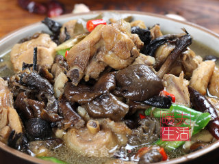 小鸡炖蘑菇的做法