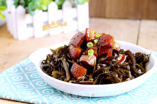 红烧肉炖海带的做法