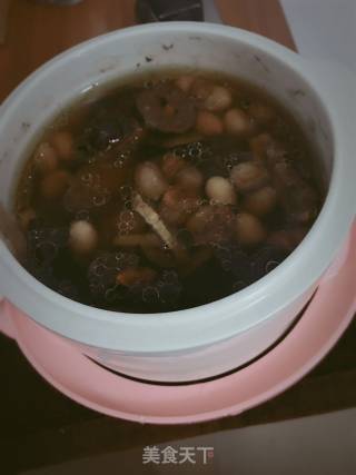 花胶炖鸽子的做法