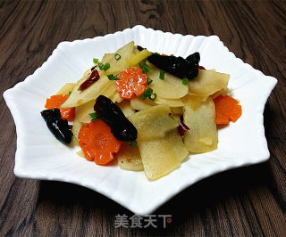 木耳炒地瓜的做法