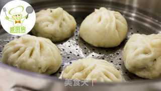 威厨艺中式传统早餐--韭菜猪肉包子的做法