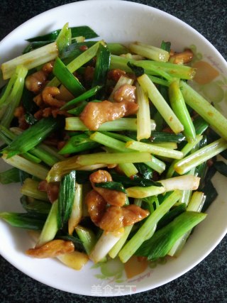 大蒜炒肉的做法