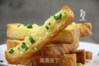 蒜香吐司条的做法