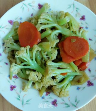 素炒菜花胡萝卜的做法