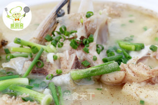 滋补鱼头豆腐汤--威厨艺的做法