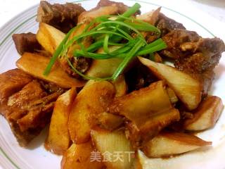 茭白排骨的做法