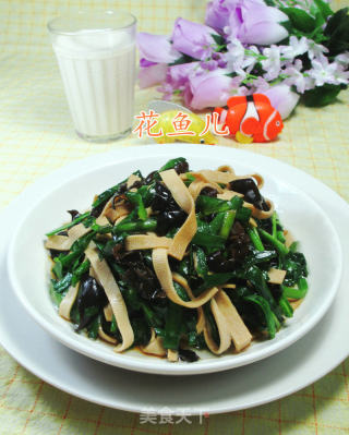 韭菜黑木耳炒千张的做法