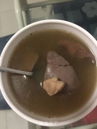 猪横利煲鸡骨草的做法