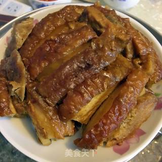 松皮芋头扣肉的做法