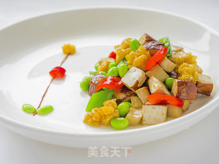一道素什锦黄耳杏鲍菇炒豆干的做法