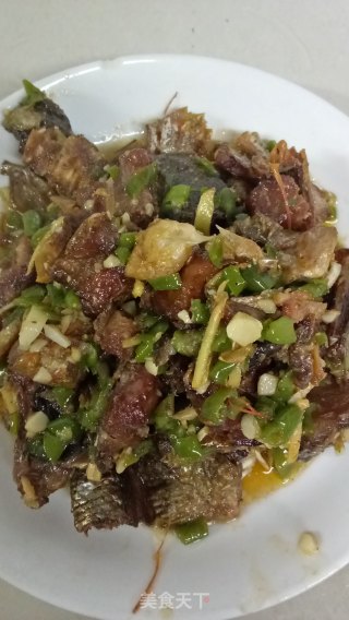 杭椒熏鱼的做法