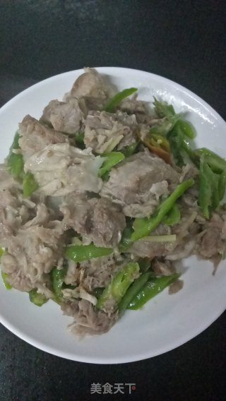 尖椒大骨肉的做法