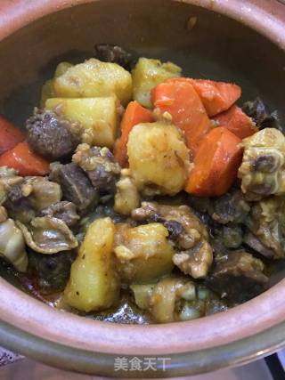 咖喱焖牛腩鸡腿的做法