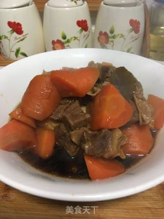胡萝卜炖牛腩的做法