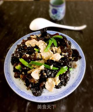 黑木耳炒肉片的做法