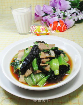 黑木耳五花肉炒菜芯的做法